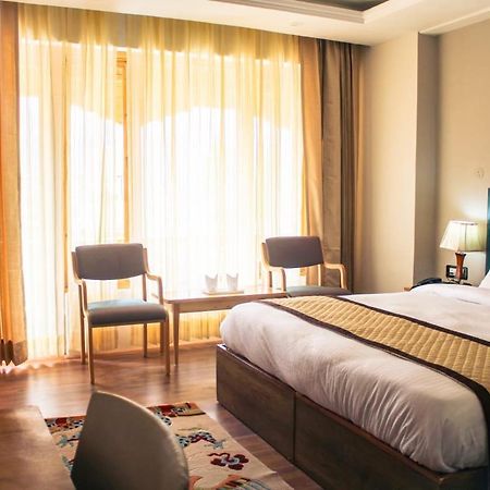 Kanishka Hotel Ladakh By Lexstays เลห์ ภายนอก รูปภาพ